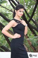 Kamna Ranawat Interview About Selfie Raja